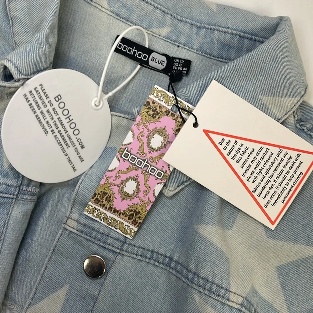 Boohoo FESTIVAL STAR PRINT RIPPED CROP DENIM JACKET - Picture 4 of 8